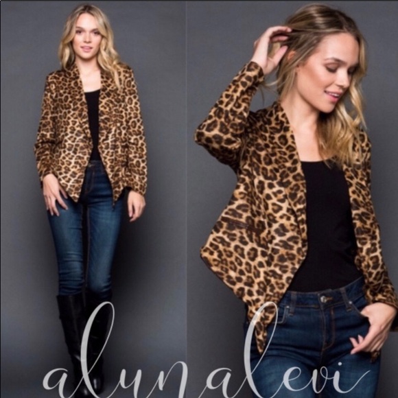 ♥️2 left ♥️Leopard print jacket - Picture 2 of 2